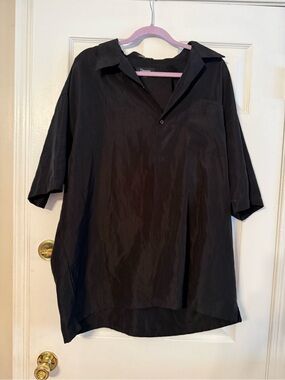 Men's Black Short-Sleeve Button-Down Shirt - Relaxed Casual Fit